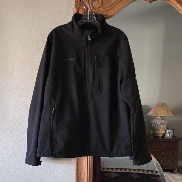 Free Country Men's Black Softshell Jacket NEW Condition - Picture 2 of 7